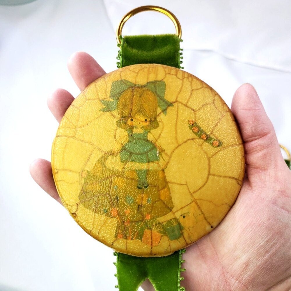 VTG MCM Wall Hanging Little Girl with Mushrooms Green Velvet Porcelain Crackle - Picture 5 of 12